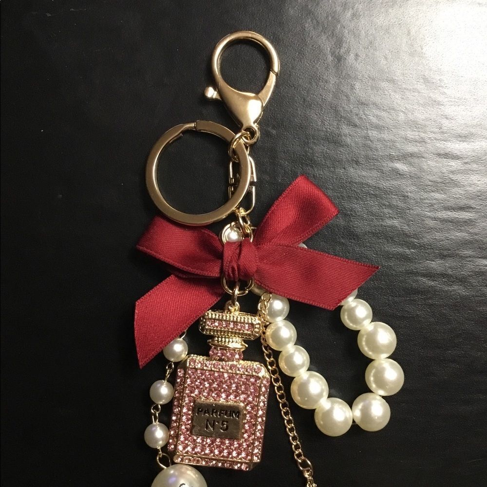 PEARL KEY RING